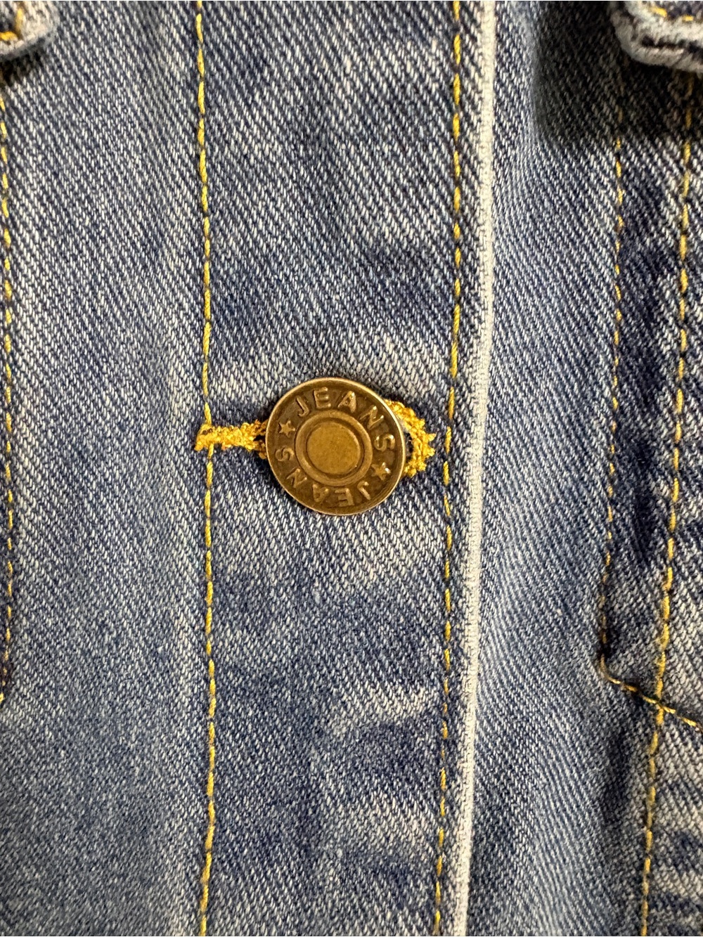 Cap sleeve Jean jacket with side snaps. - Picture 2 of 6